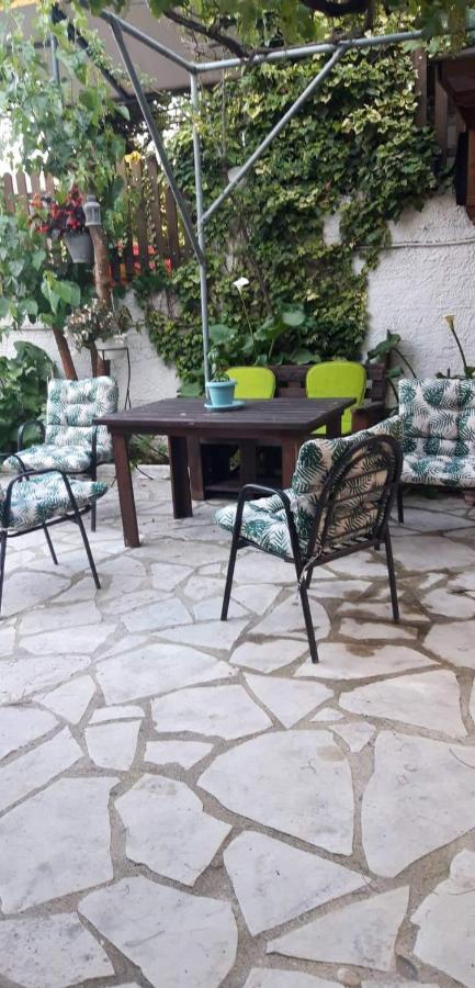 Nikiana Family Apartment Luaran gambar